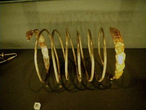 Documentary on the looting of 2000 year-old Dacian bracelets premiers at the Bucharest’s National History Museum