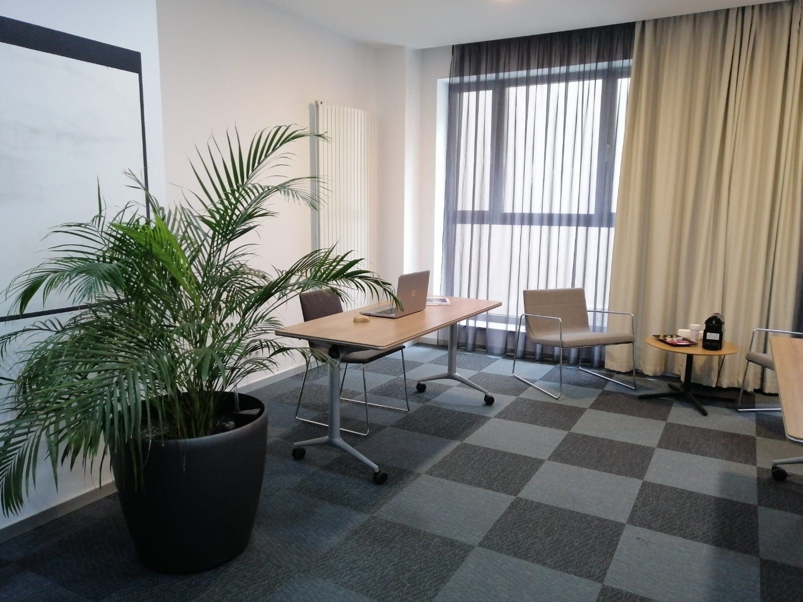 (P) (P) Is work from home difficult? Try the Work from Hotel alternative in Bucharest