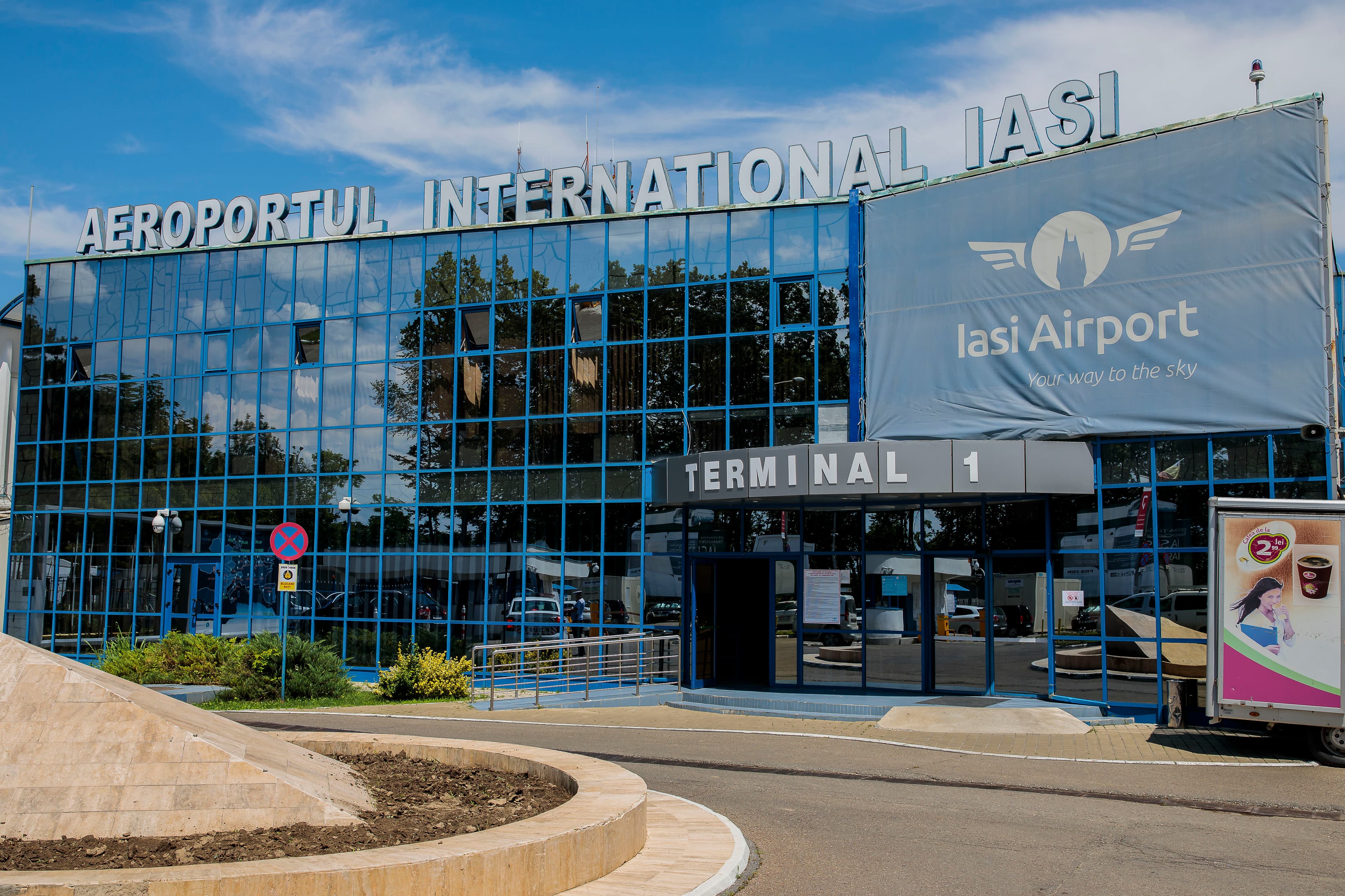Major Romanian city temporarily bans car access to the airport due to traffic jams