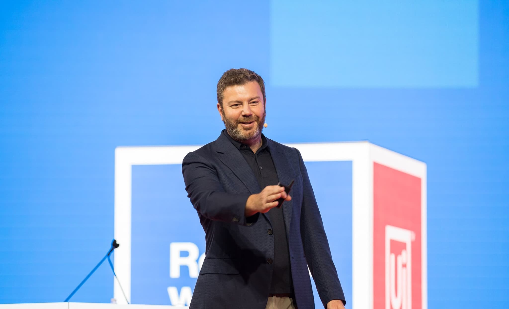 UiPath sets IPO valuation at USD 29 bln, CEO Daniel Dines officially becomes the richest Romanian