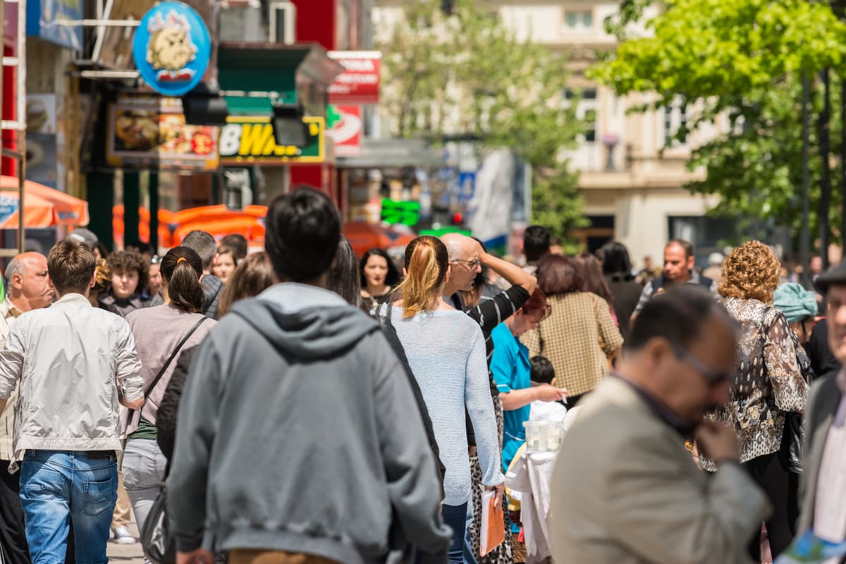 Bulgarians and Romanians have lowest life expectancy in EU, Eurostat data shows
