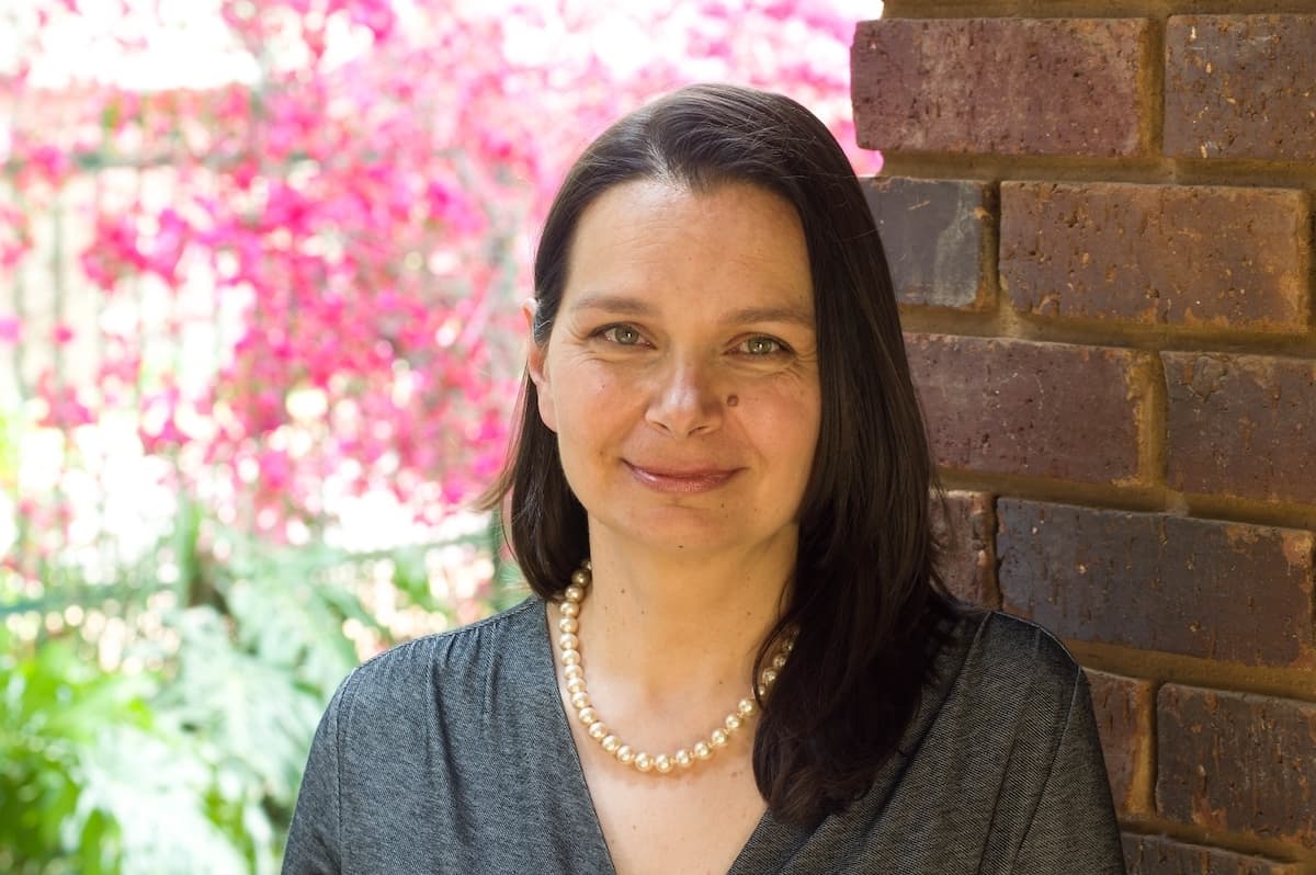 Transylvania’s history in 100-word stories: An interview with the Romanian-born author
