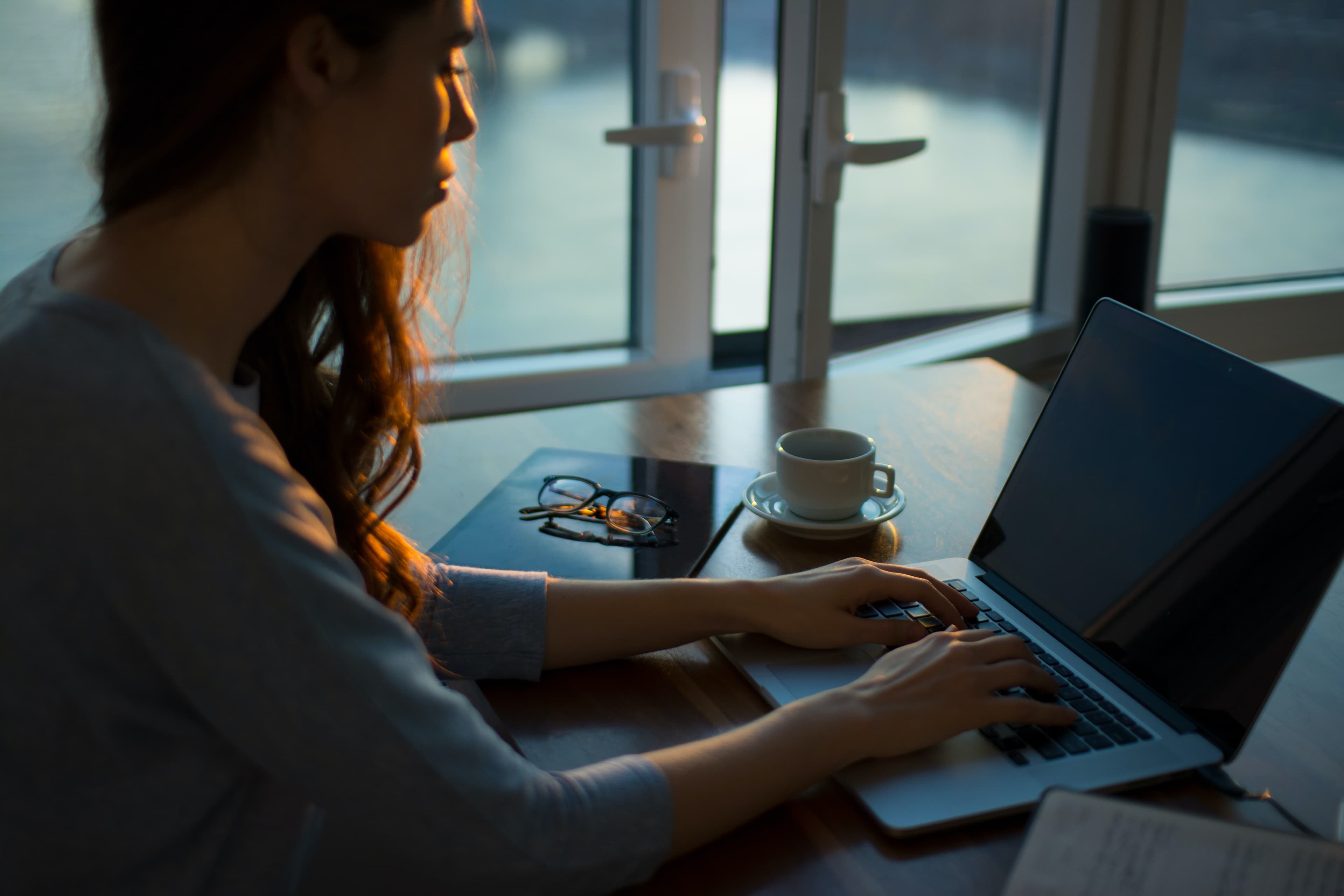 Telework and health risks in the context of the COVID-19 pandemic