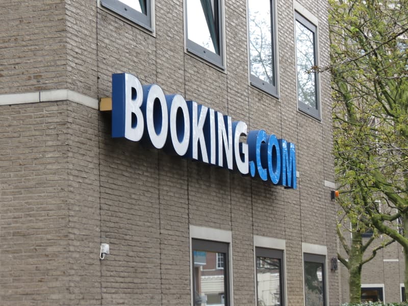 Around 200 Romanian hotels join collective European lawsuit against Booking.com for price fixing