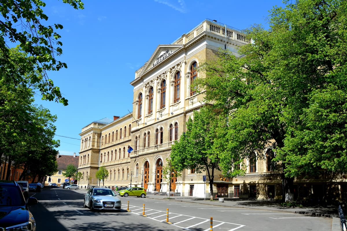Cluj university holds blood donation program