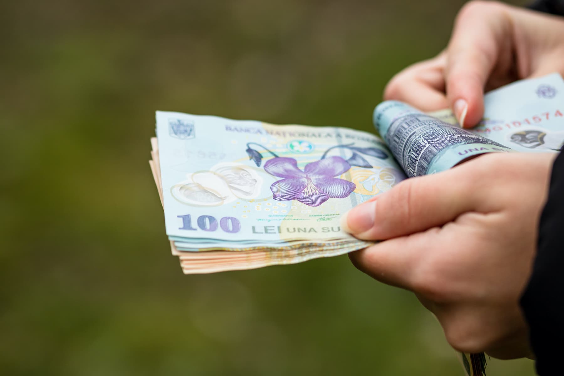 84% of Romanians feel economic changes affecting their lifestyle, study shows