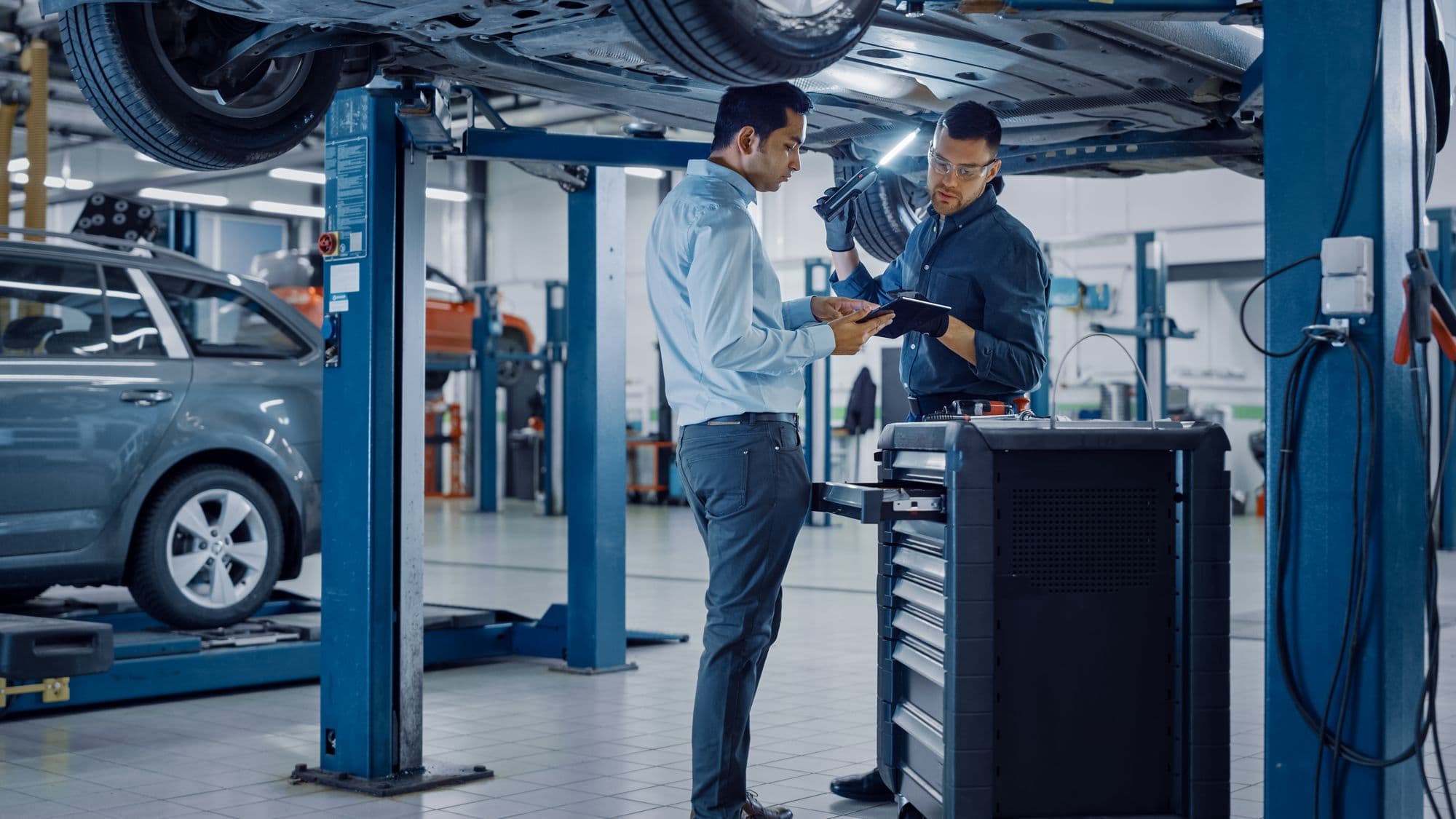 Amid a global crisis, how can Romanian import-export automotive companies protect their profits