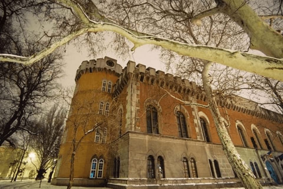 Marble Hall in Romania’s Huniade Castle to open after 15 years
