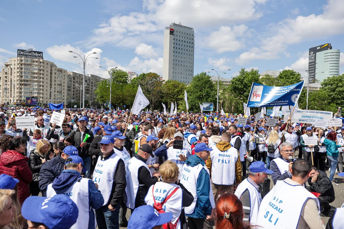 Teachers’ unions to protest in Bucharest for increased salaries