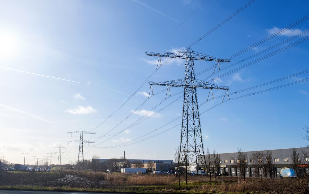 Romania prolongs state of crisis in energy sector for another month