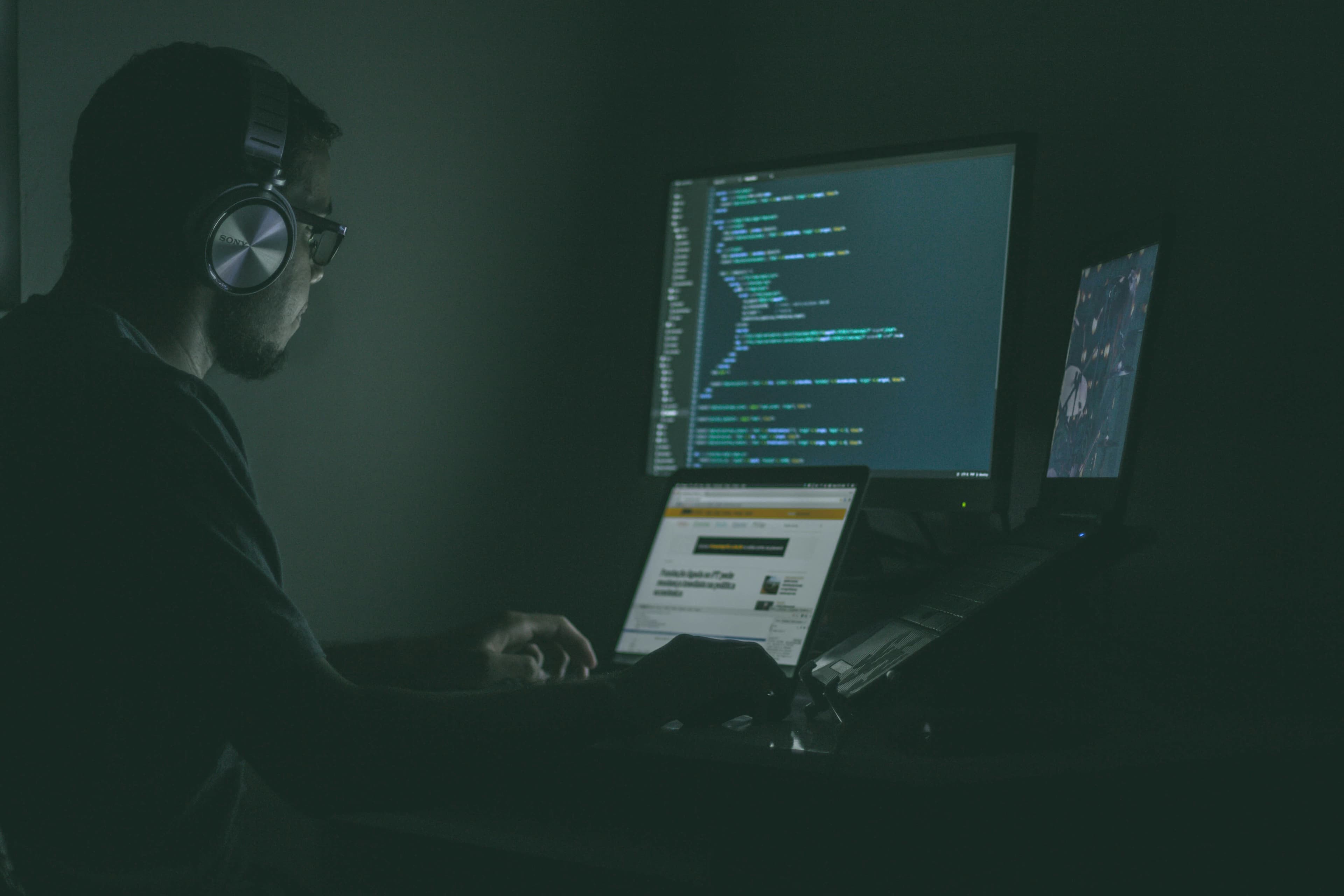 Romania's digital crossroads: Cybersecurity strength and VPN rise