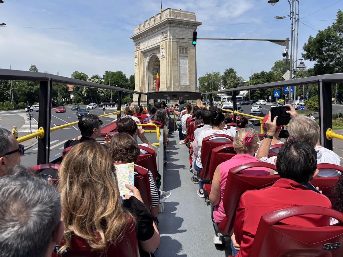 Bucharest City Tour buses add National Cathedral stop, return to Calea Victoriei
