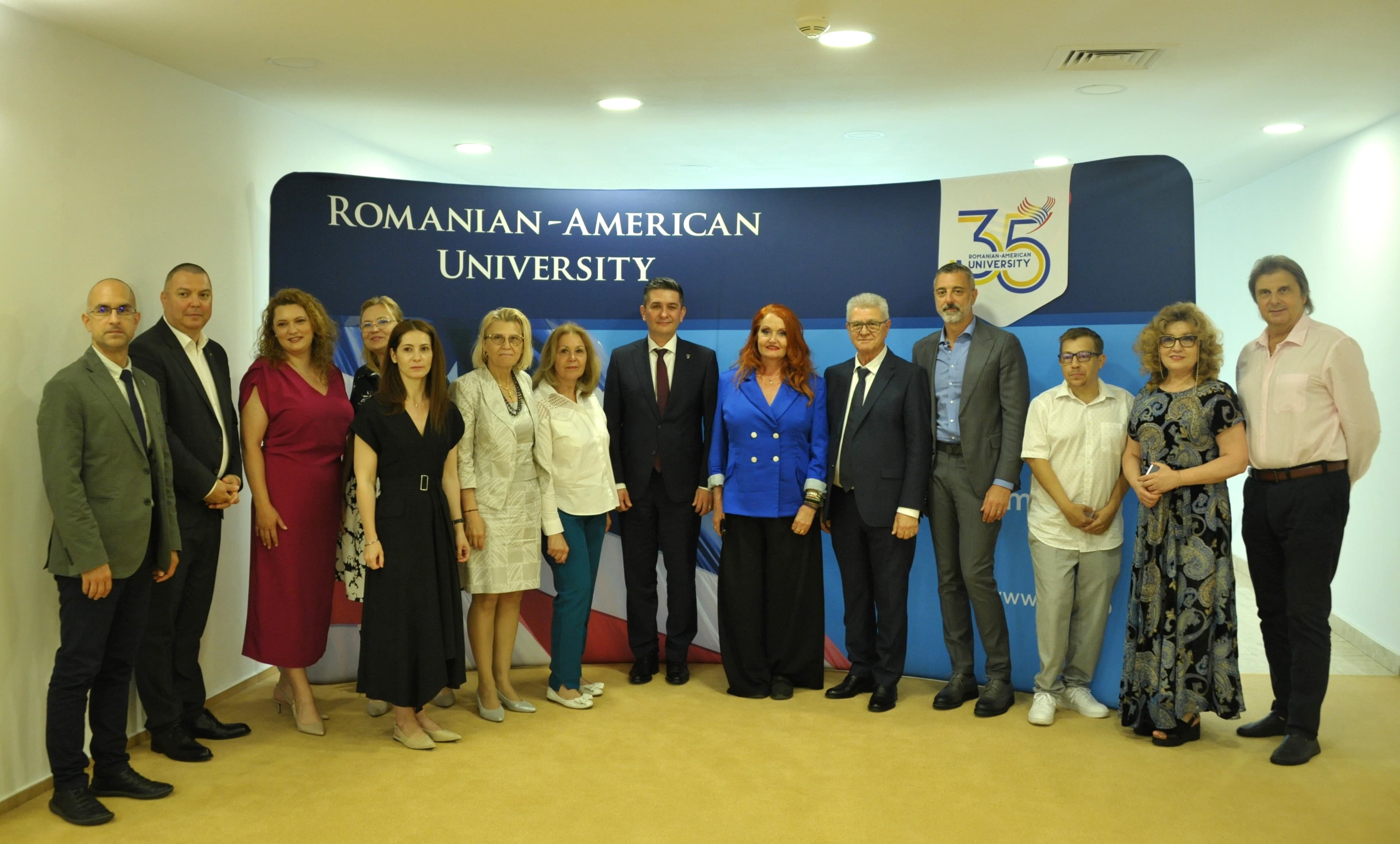 The Romanian-American University, in partnership with OAMGMAMR, opens the debate on the future of the nursing profession and introduces its new School of Medical Sciences