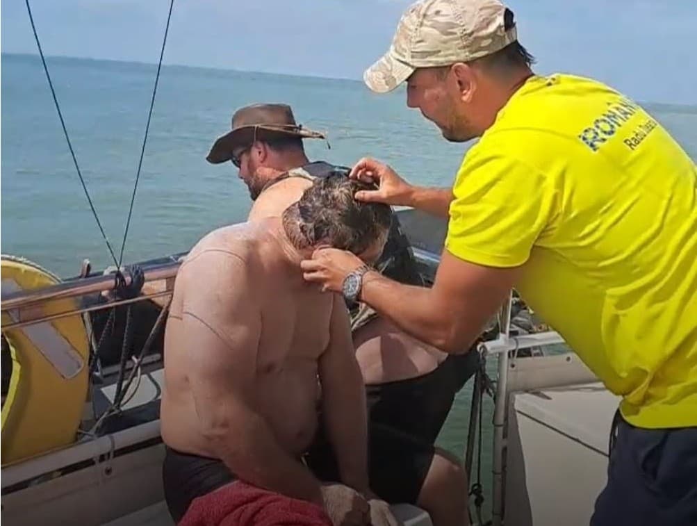 Romanian endurance swimmer Avram Iancu swims across English Channel in breaststroke style