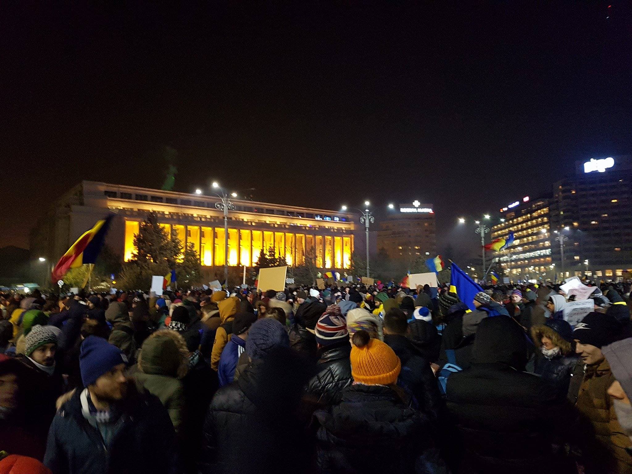 Divided Romania: Pro and anti-Government protests continue in Bucharest, other cities