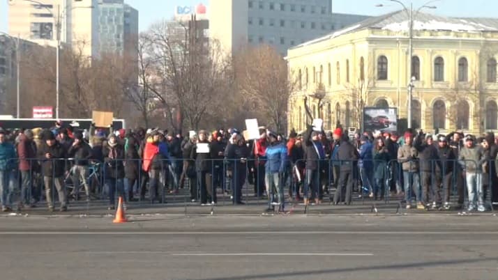 People start rallying in Bucharest for new protests against the Government